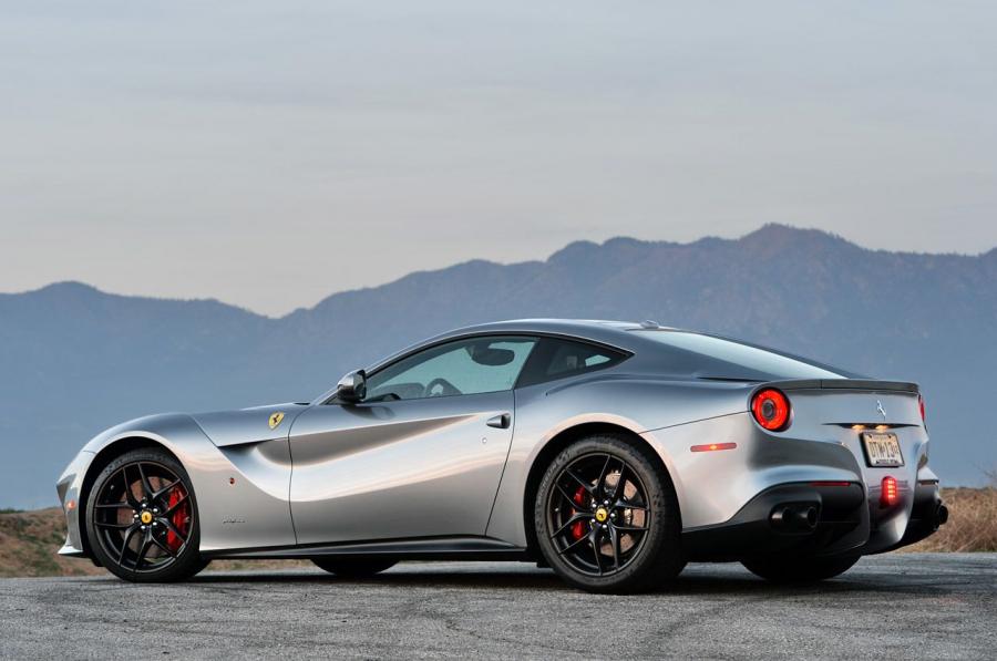  Ferrari F12berlinetta 2014 года  (фото 3 из 77)